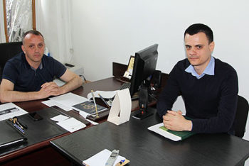 Глава ЦБКП, Юрий Кацер, и Игорь Сырбу, представитель Отдела платежных средств 