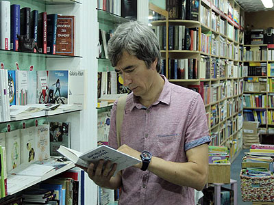 Социолог Петру Негурэ, совместно с Виталием Спрынчанэ и Василием Ерну, опубликовали книгу «25 лет Республике Молдова»