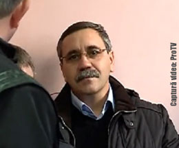 Андрей Пынтя во время судебного слушания по делу, по которому он был приговорен к 2 годам лишения свободы, а затем помилован