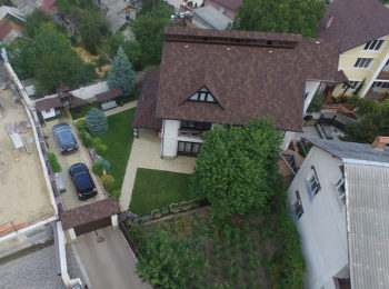 Averea presedintelui Curtii de Conturi. Vea­ce­slav Untila locu­ieste intr-un imo­bil de lux, pe care nu l-a indi­cat declarat
