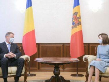 The President of Romania, Klaus Iohannis Meets President Maia Sandu