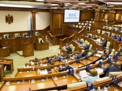 The Socialists Sign a Declaration for Not Dissolving the Parliament