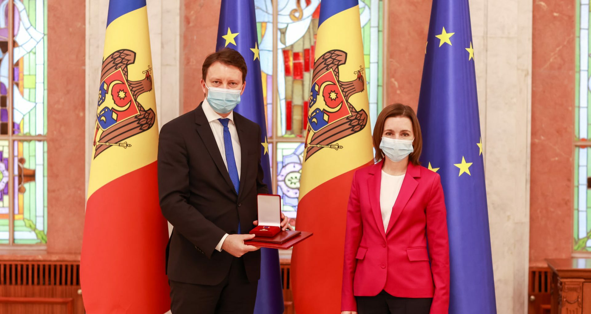 President Maia Sandu Awarded the “Order of Honor” to the MEP Siegfried Mureșan, President of the European Parliament Delegation to the EU-Moldova Committee