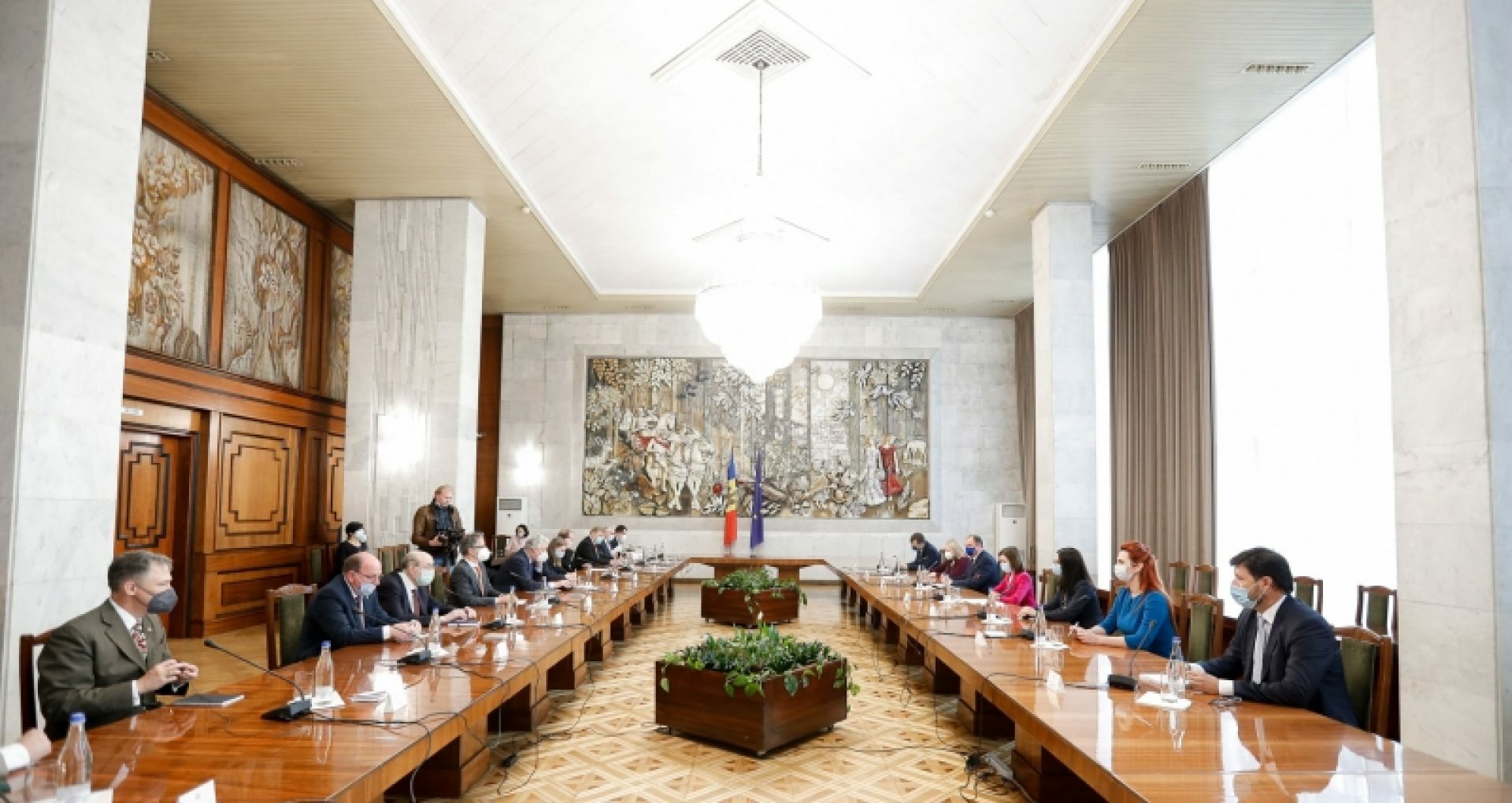Restructuring the Supreme Security Council
