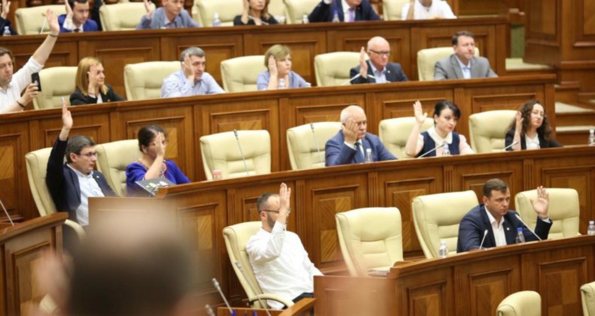 Moldova’s Parliament Votes to Repeal Mixed Voting System