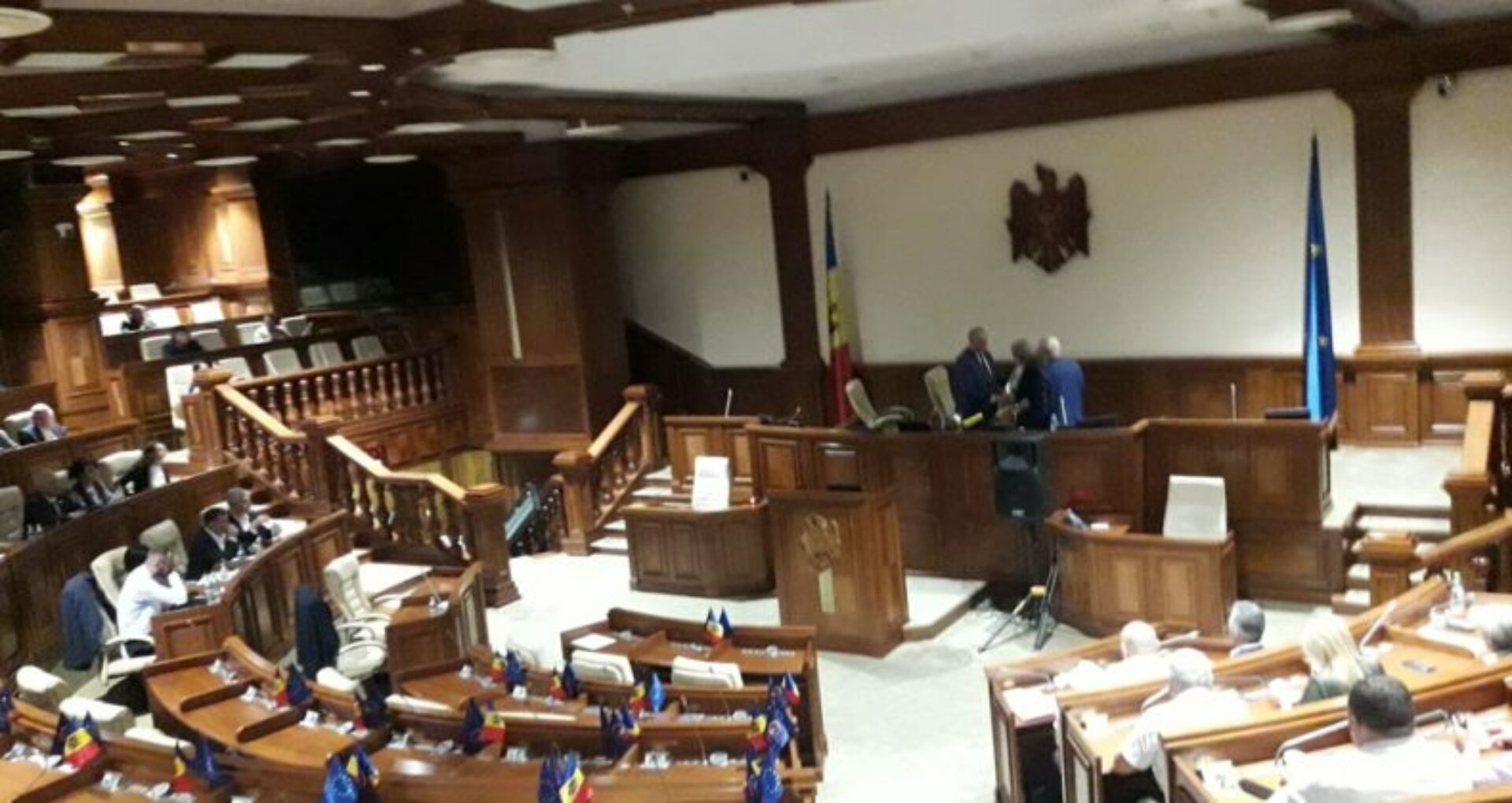 VIDEO / Parliament has set up an investigative commission to investigate the theft of the billion