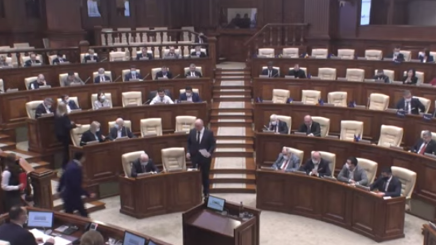 Parliamentary Majority Votes For Resignation of Constitutional Court Judges, Accusing them of Usurpation of Power
