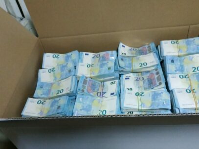The Customs Service Finds Packages Full of Undeclared Money