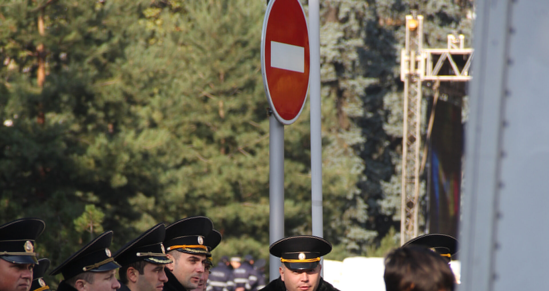 Jignirea polițistului ar putea fi pedepsită cu amendă de până la 50.000 de lei sau închisoare de până la 3 ani