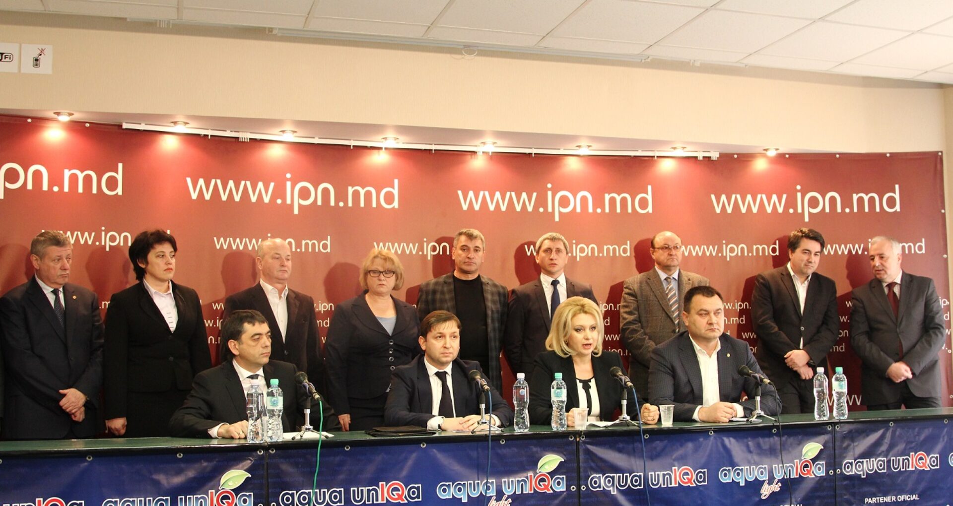 14 deputați PCRM au părăsit fracțiunea