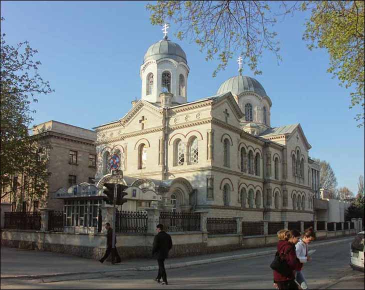 Втором храме марики. Кишинёв центр города Церковь. Собор Спаса Преображения в Кишинев. Церковь в Молдавии Кишинев. Кишинёв памятники архитектуры.