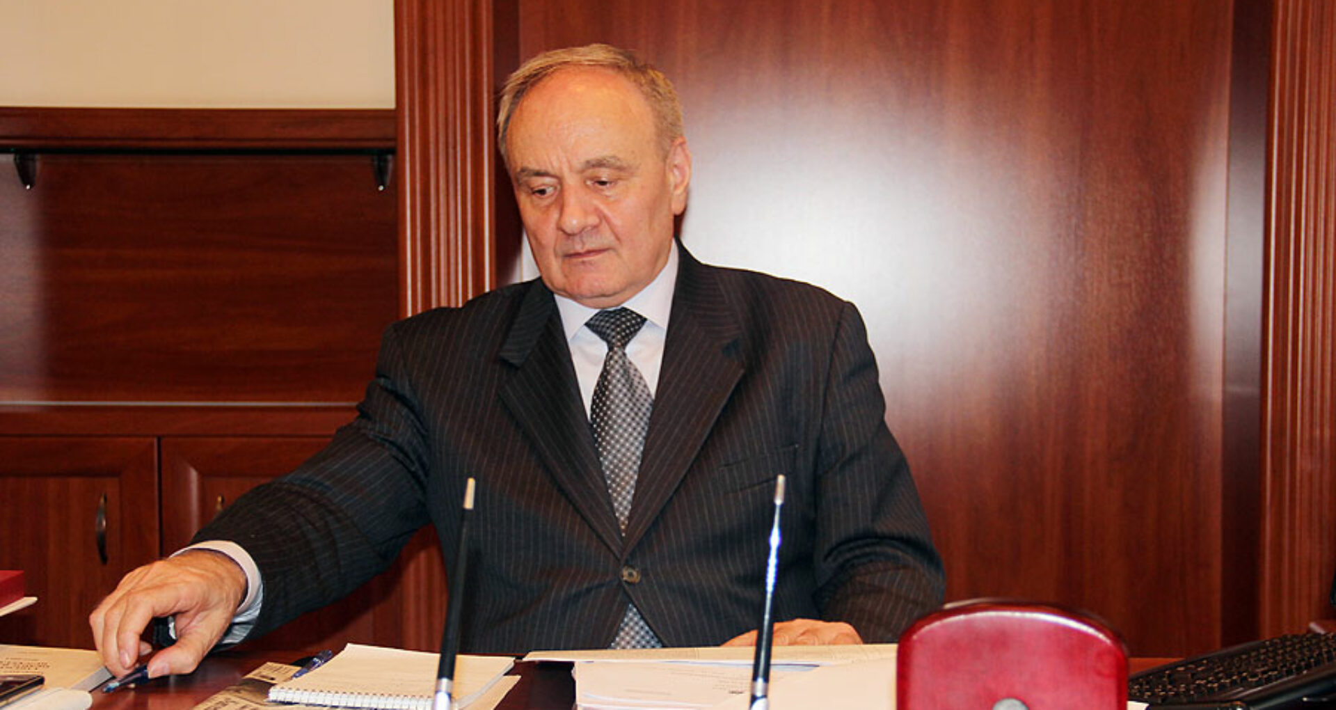 De ce preşedintele judecător Timofti a graţiat un ex-judecător?