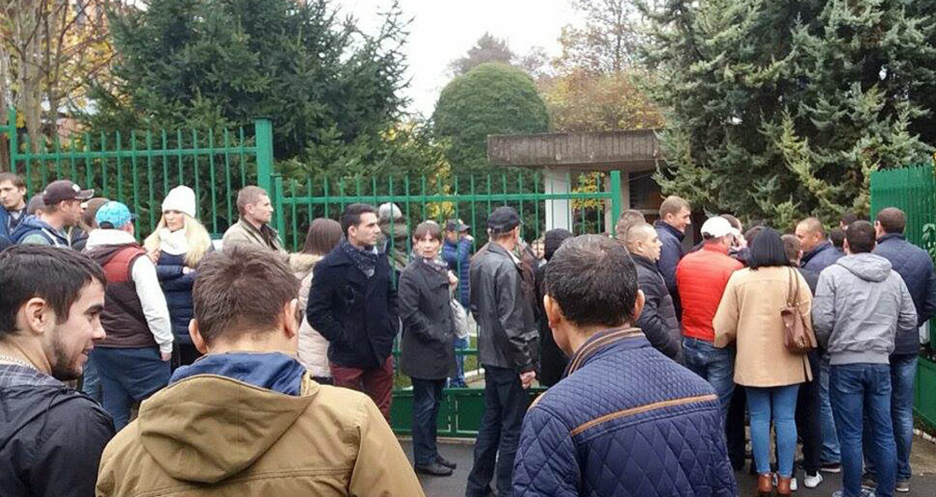 Votul în diasporă: alegători mulți, buletine insuficiente