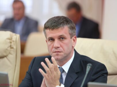 Secretul condamnării fostului director SIS, Vasile Botnari. Jurist: „Hotărârea judecătorească, chiar și în ședință închisă, se pronunță în ședință publică”. Ce prevede legea