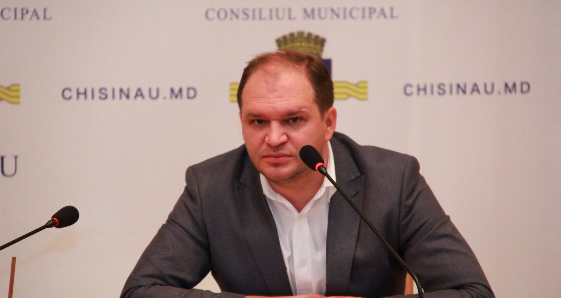 (doc) Consilierul președintelui a primit în dar de la părinți un apartament de aproape un milion de lei