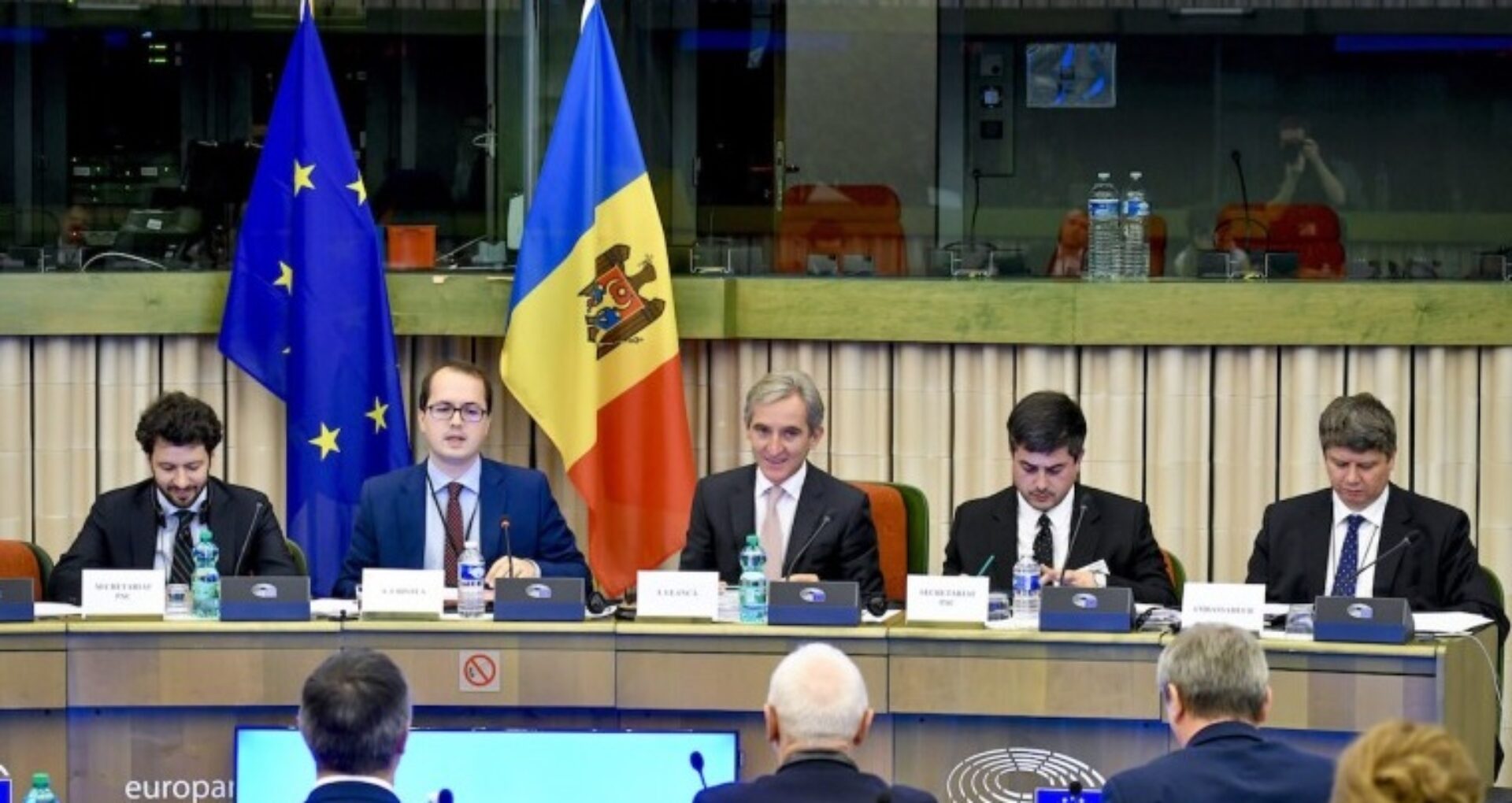 Eurodeputaţii solicită R. Moldova continuarea procesului de reformă