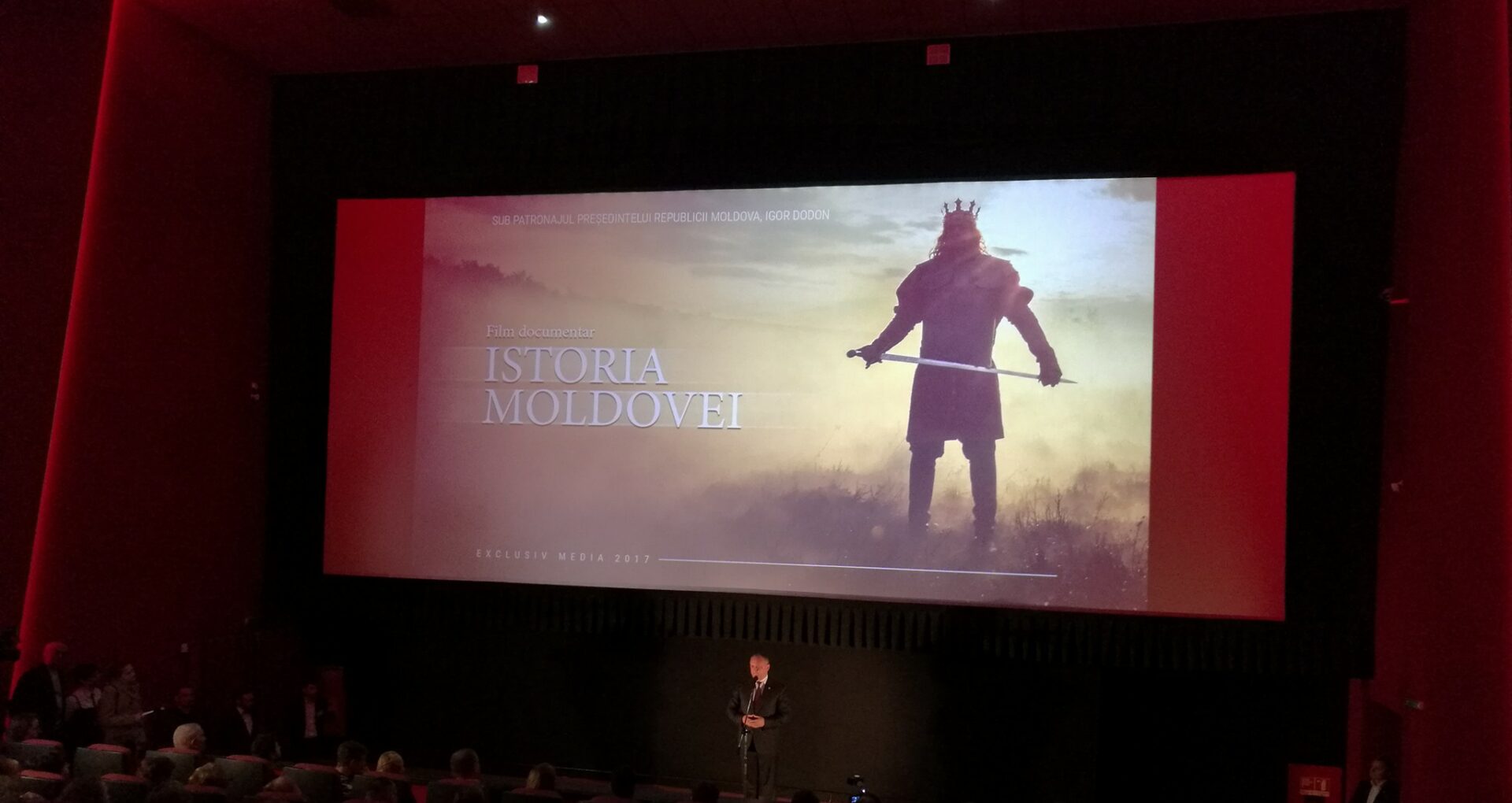 După ce a aterizat de la Moscova, Dodon a mers direct la cinematograf