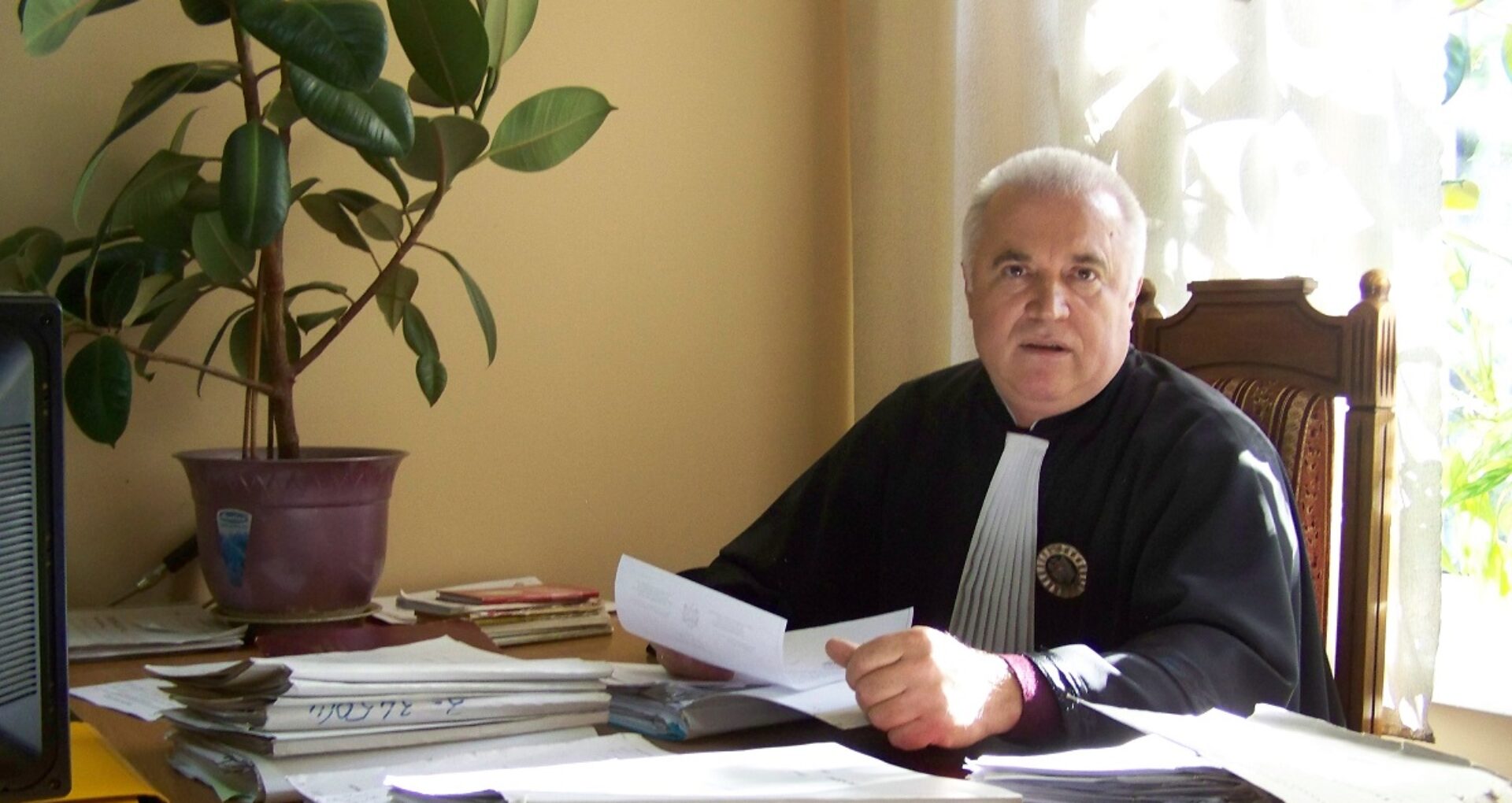 Cine este judecătorul trimis pe banca acuzaților pentru patru episoade de trafic de influență