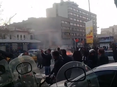 Cel puțin 12 persoane au fost ucise în timpul protestelor din Iran