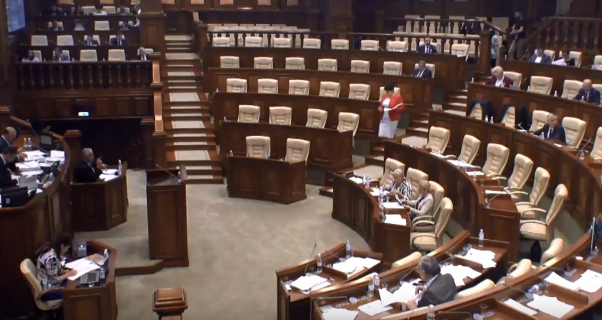Încă două fracțiuni au părăsit ședința Parlamentului: „Ce faceți astăzi este o gravă încălcare”