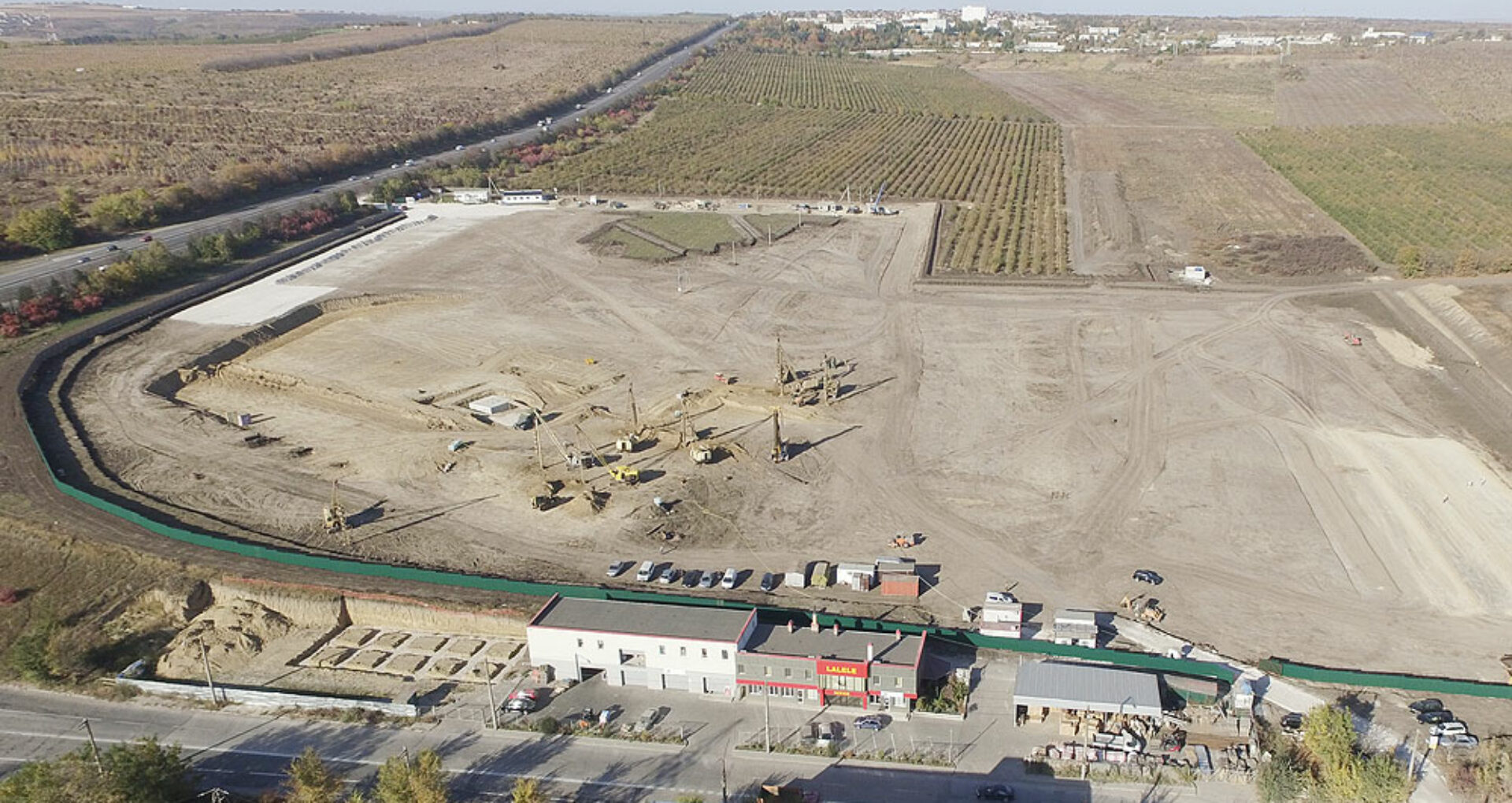Arena Chişinău. Subcontractanţii