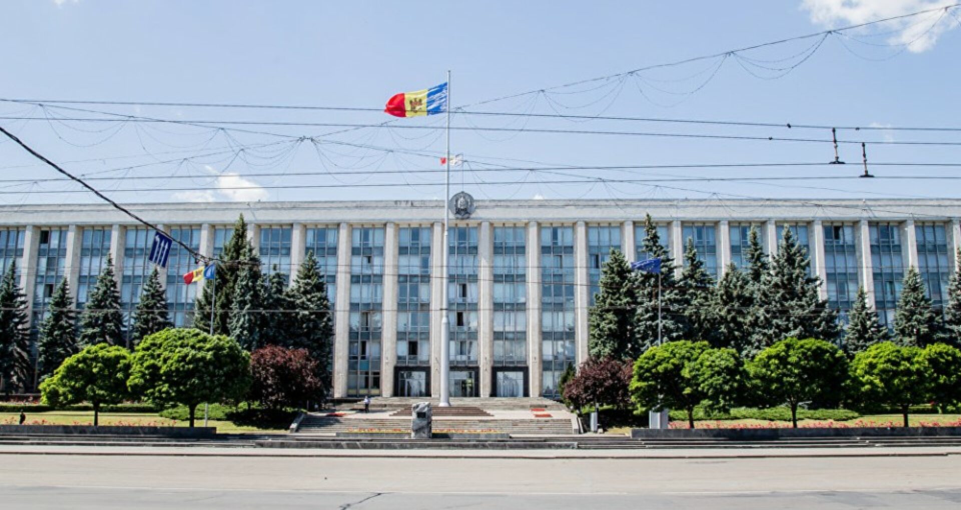 Guvernul condus de premierul interimar Ciocoi se întrunește în ședință