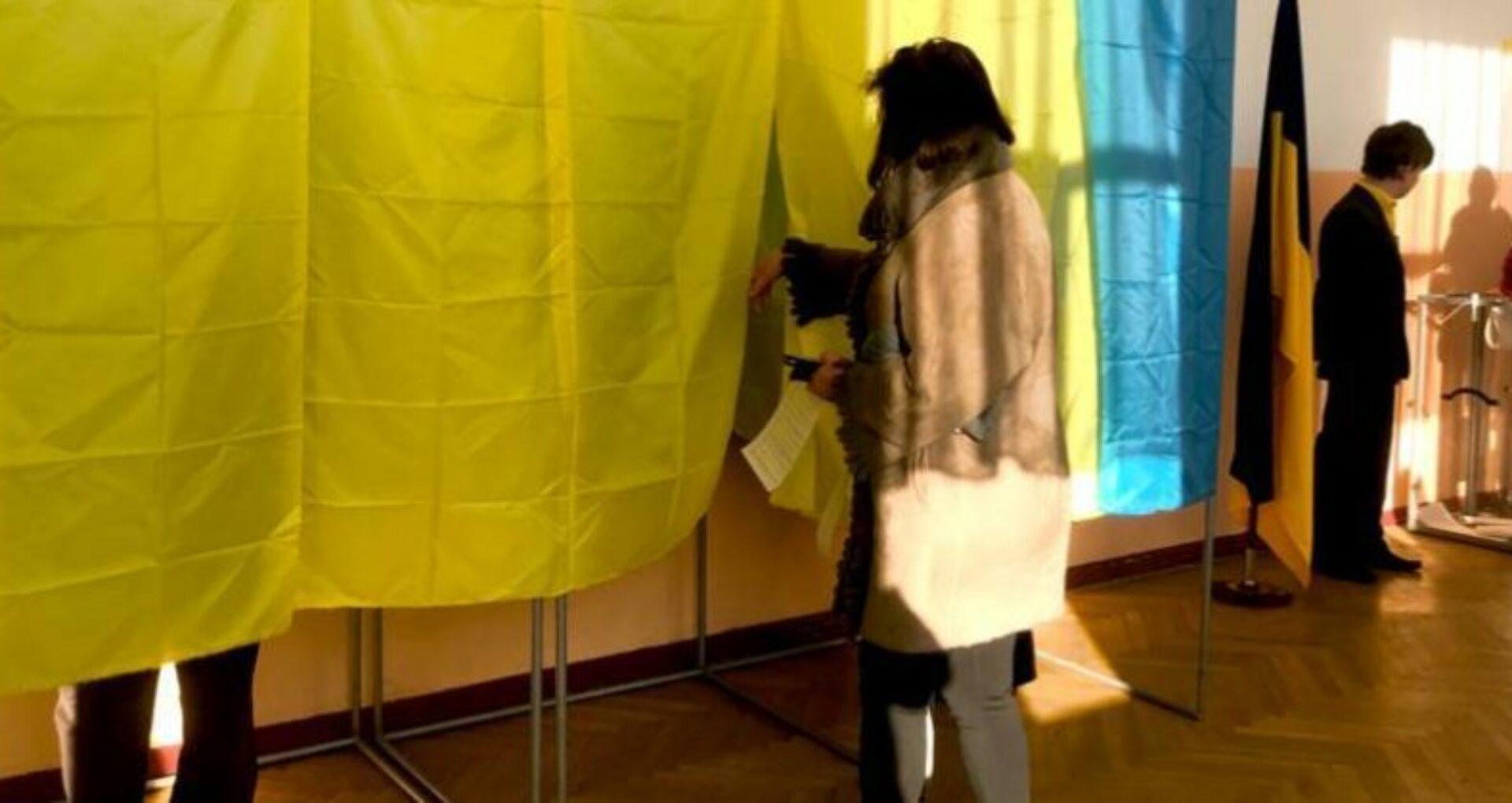 Alegeri prezidențiale în Ucraina: actorul Zelenski îl întrece pe Poroşenko