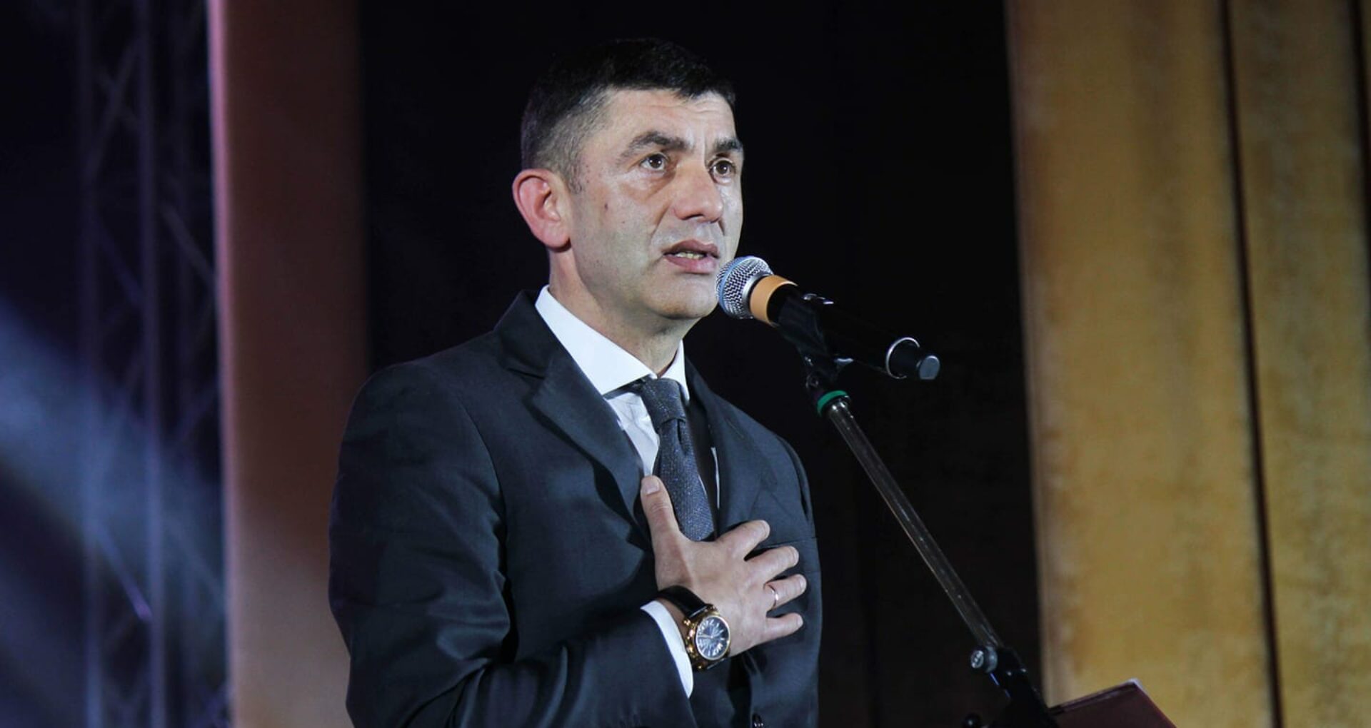 Alexandru Botnari a hotărât: renunță la mandatul de deputat în favoarea celui de primar
