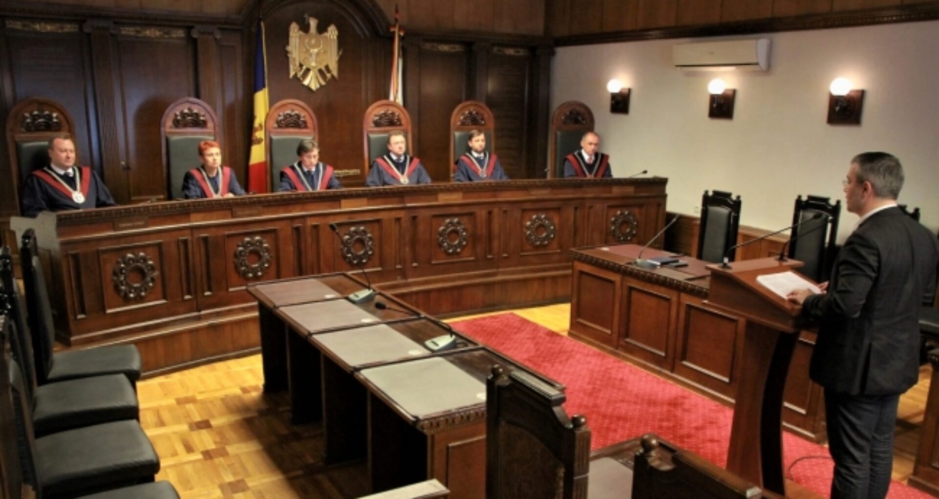 La o oră după ce PDM a anunțat că sesizează CC, judecătorii au luat deja o hotărâre