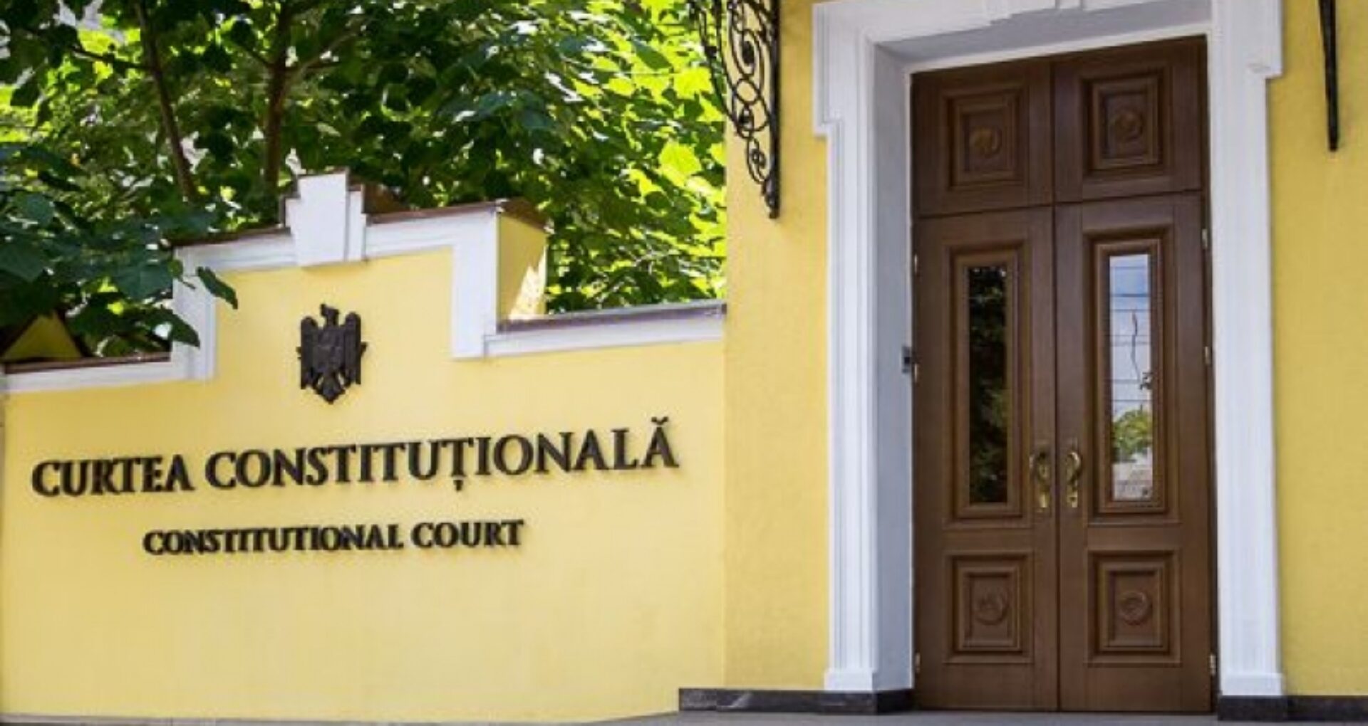 Sesizare la CC: Un socialist întreabă dacă alegerile parlamentare anticipate pot avea loc în aceeași zi cu cele prezidențiale
