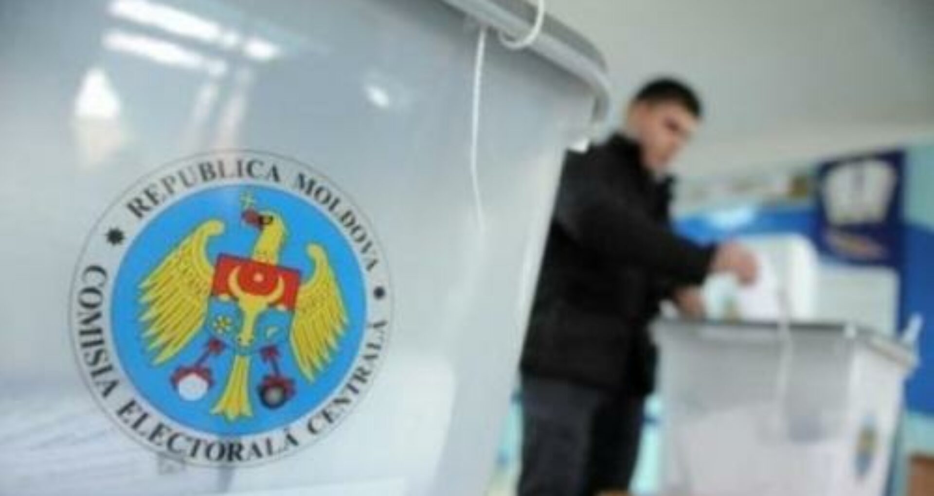 DOC/ Persoanele care vor merge să voteze până la ora 15:00, dar vor prezenta simptome asociate COVID-19, nu vor fi lăsate să intre în secția de votare