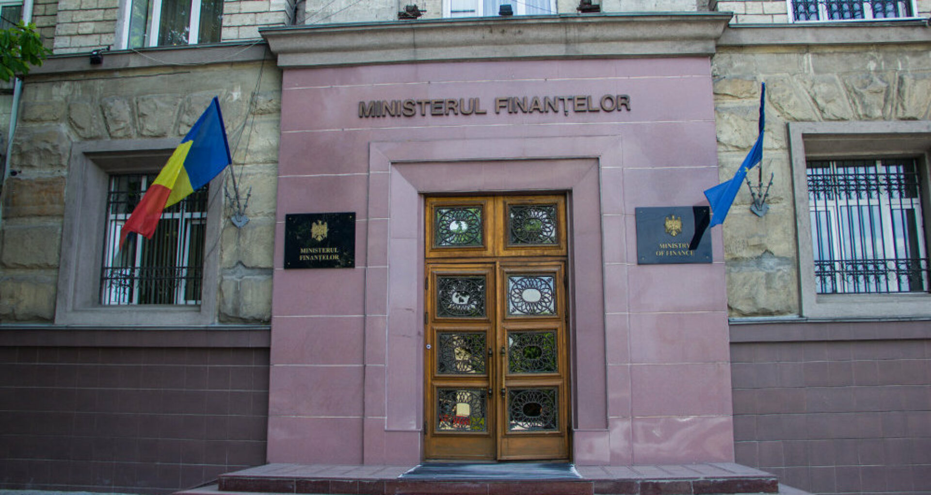 Cota TVA pentru industria HORECA ar putea fi redusă de la 15% la 12%. Ministerul Finanţelor a avizat măsurile de politică fiscală și vamală pentru anul 2021