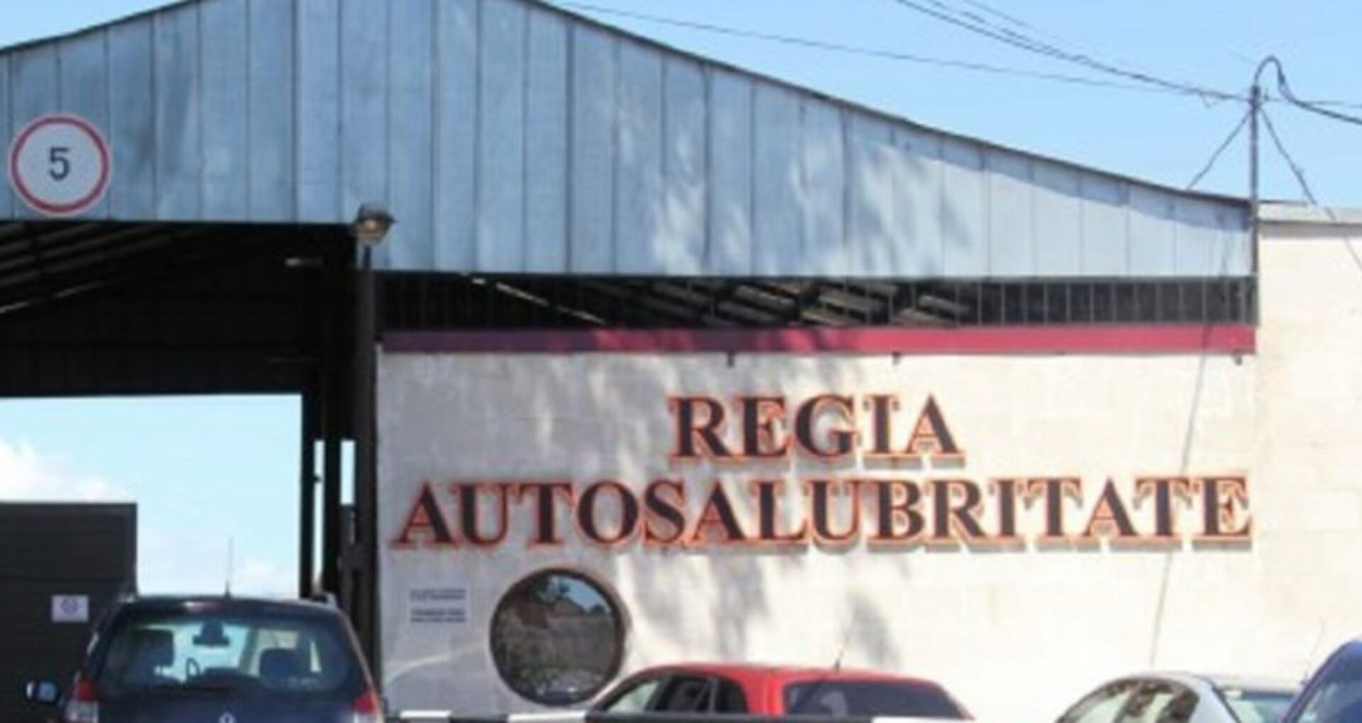 Șeful Regiei „Autosalubritate” ridică un salariu lunar de 45 000 de lei. Lista cu salariile directorilor întreprinderilor municipale