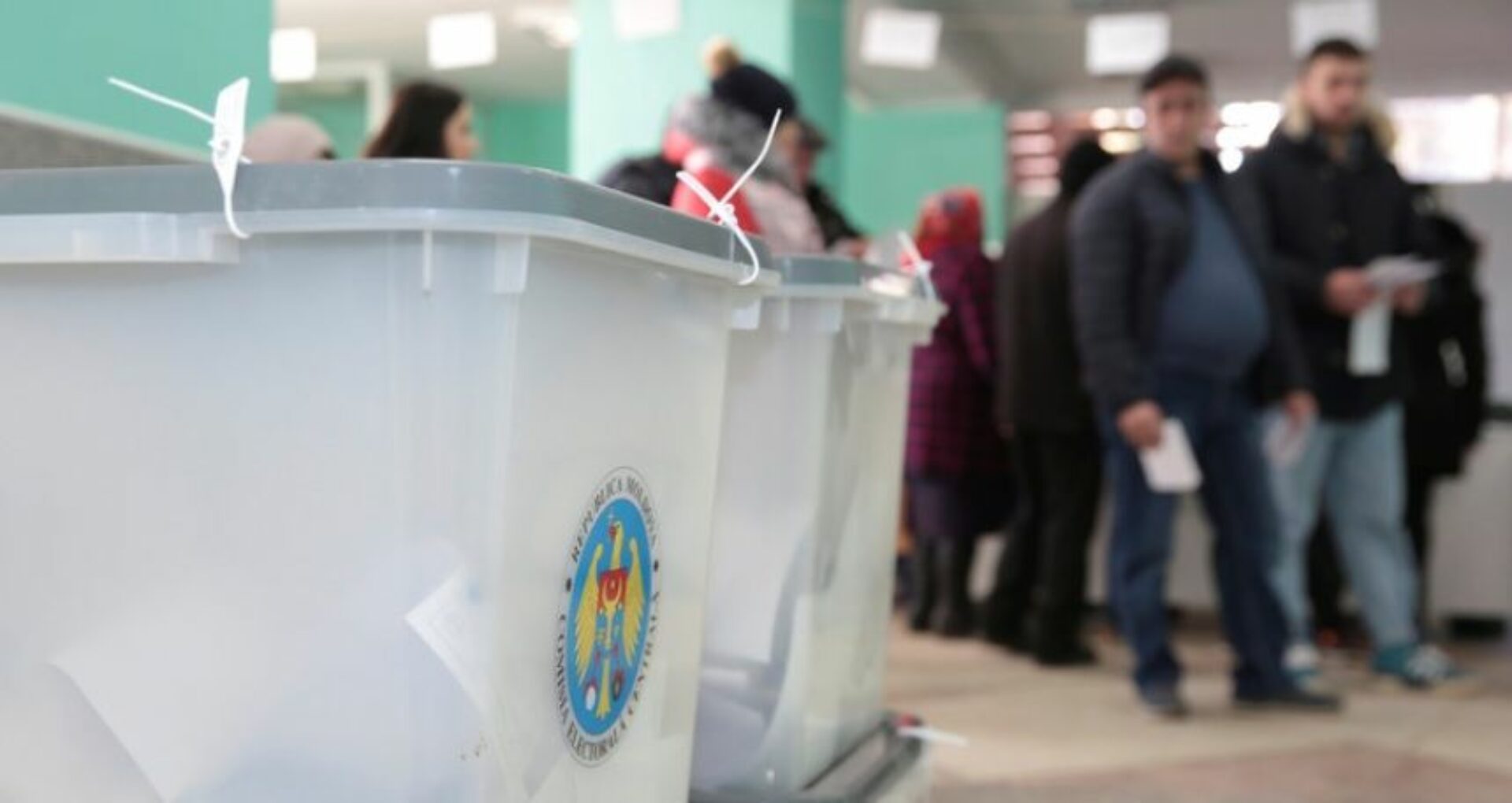 Votarea pentru persoanele cu dizabilități: ce soluții există în condiții de accesibilitate redusă a clădirilor