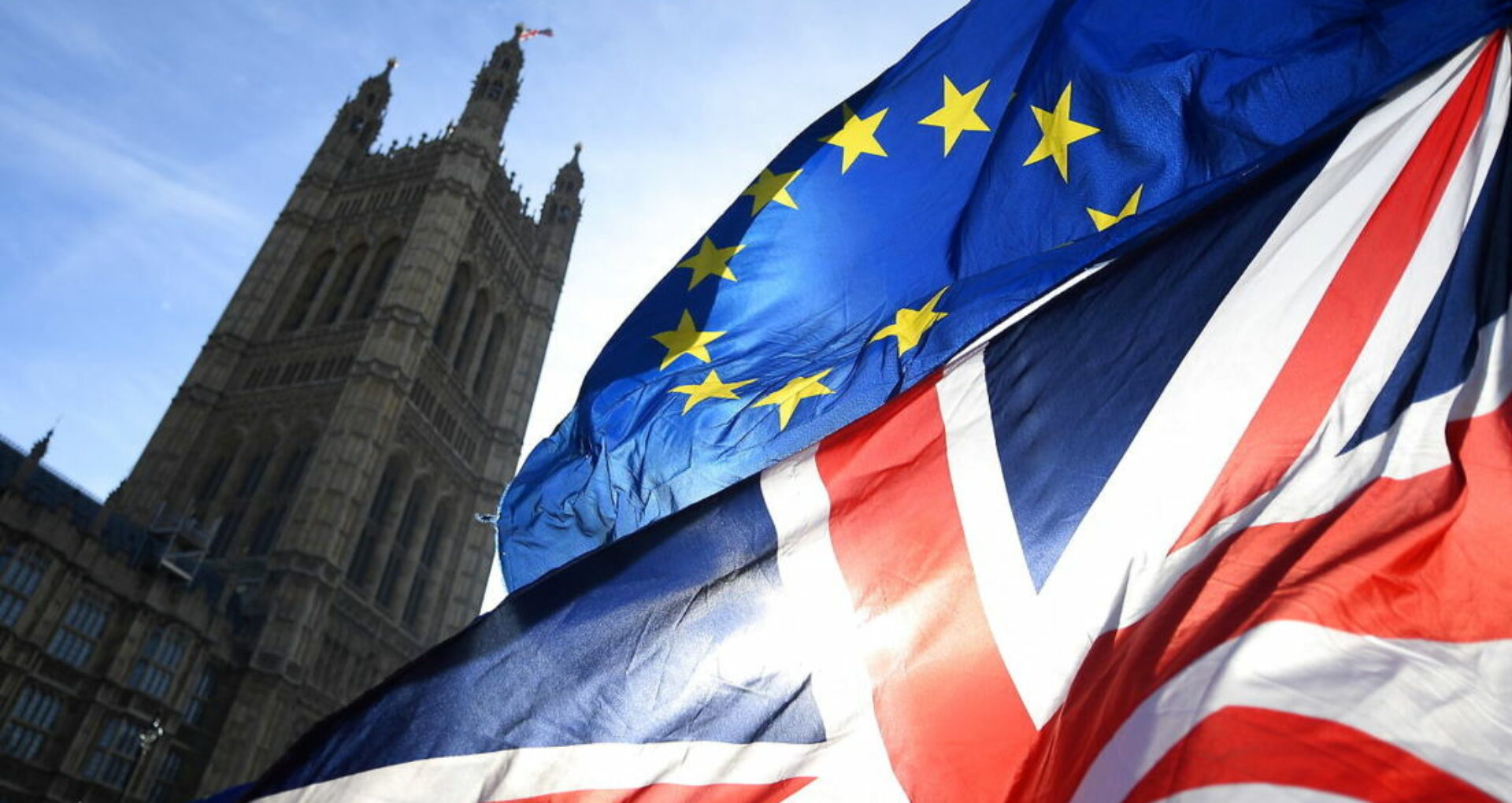 Şefa diplomaţiei britanice avertizează UE că e gata să anuleze unilateral părţi din acordul post-Brexit