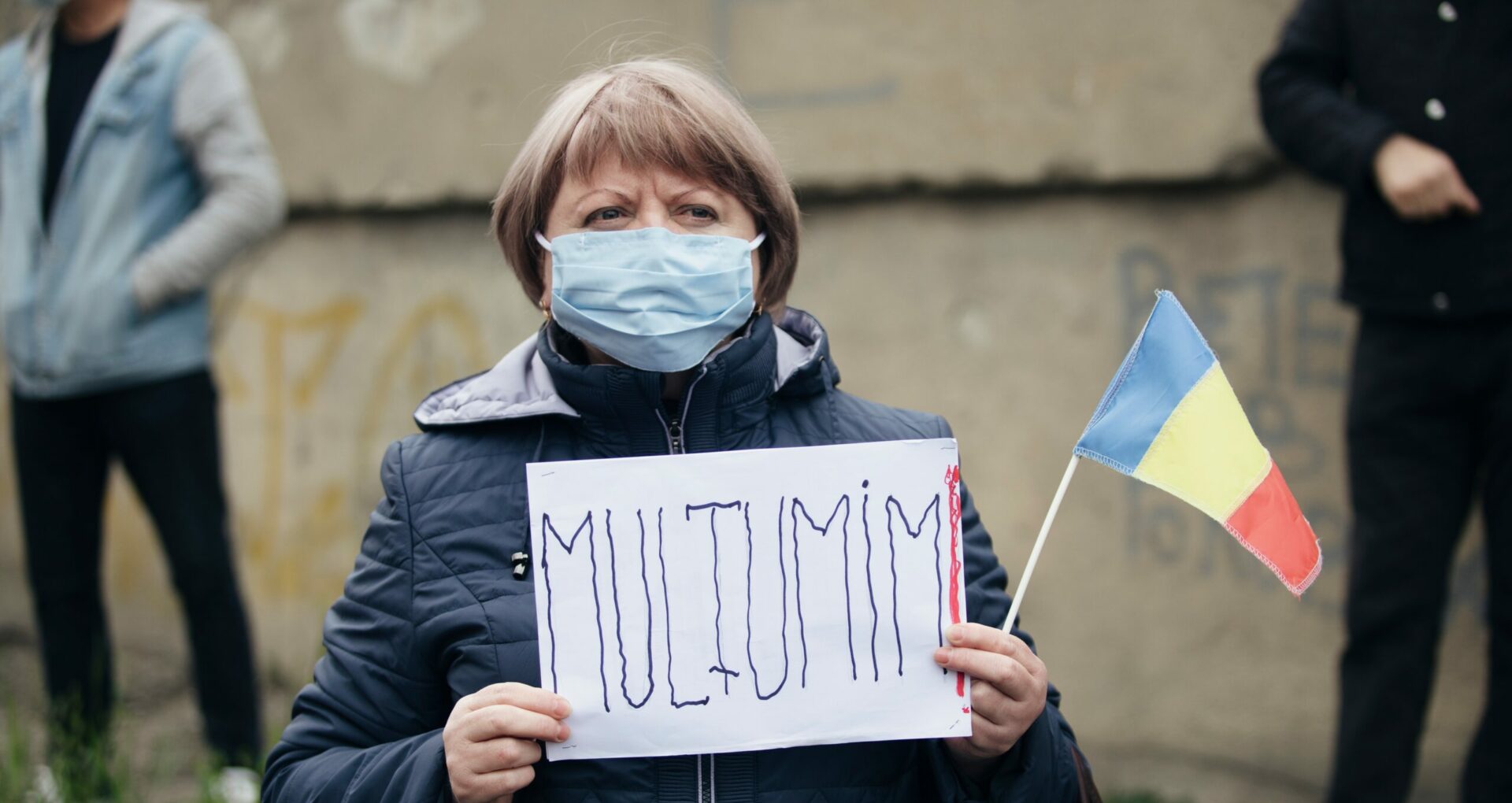 FOTOREPORTAJ/ „România, mulțumim!”. Cum au întâmpinat oamenii ajutorul umanitar de peste Prut
