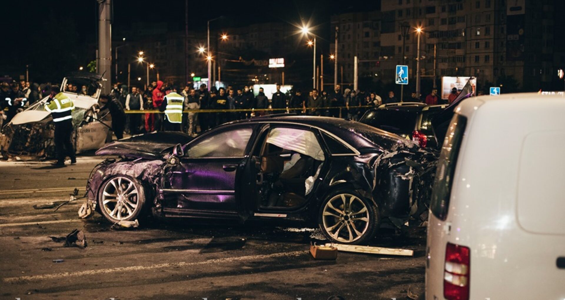 Fotoreportaj/ Accidentul de pe bulevardul Ștefan cel Mare. Imagini care pot afecta emoțional