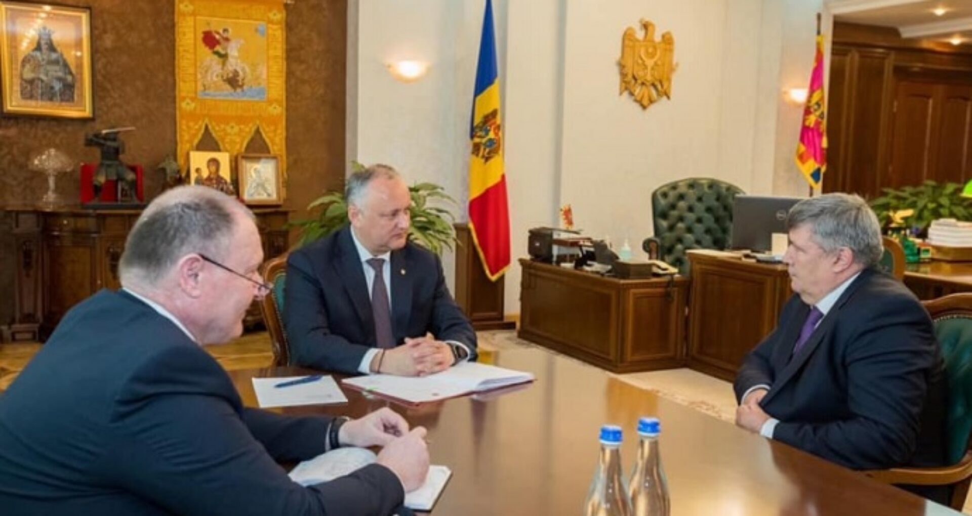 Președintele Dodon a semnat decretele de numire în funcție a celor 7 noi ambasadori ai R. Moldova în alte state