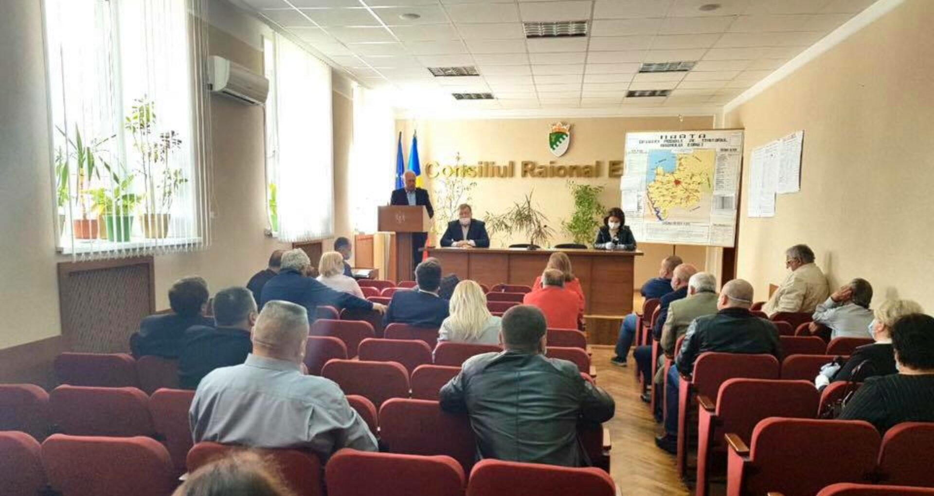 Echipa PDM de la Edineț îi cere lui Oleg Sârbu să-și depună mandatul de deputat, după ce a aderat la Pro-Moldova. Reacția parlamentarului