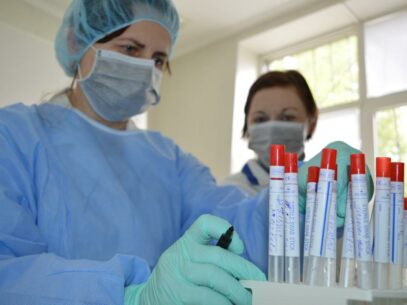 Rusia anunță ca va avea prima vaccinul anti-COVID. În mai puțin de două săptămâni ar urma să fie aprobat vaccinul creat de Institutul Gamaleya din Moscova
