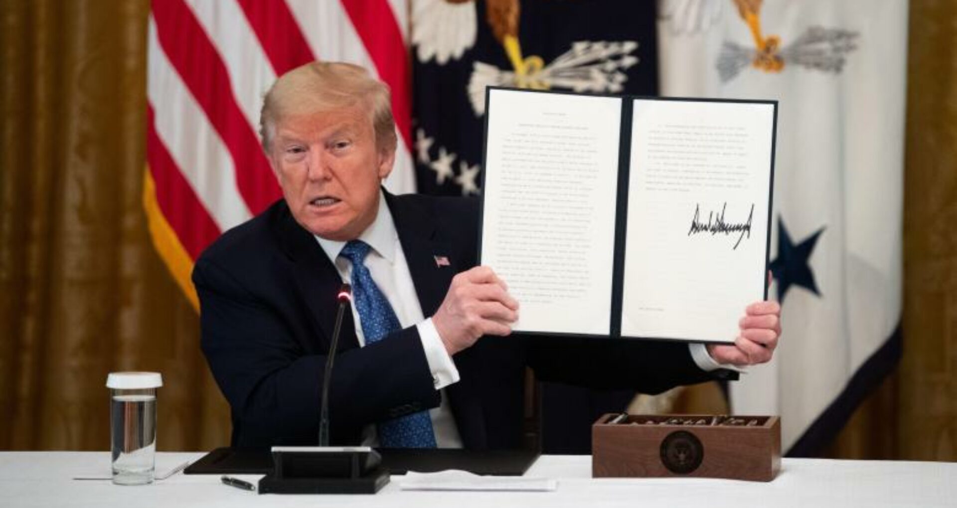 Donald Trump despre Covid-19: „Ciuma teribilă din China” vs „99% din cazuri sunt total inofensive”