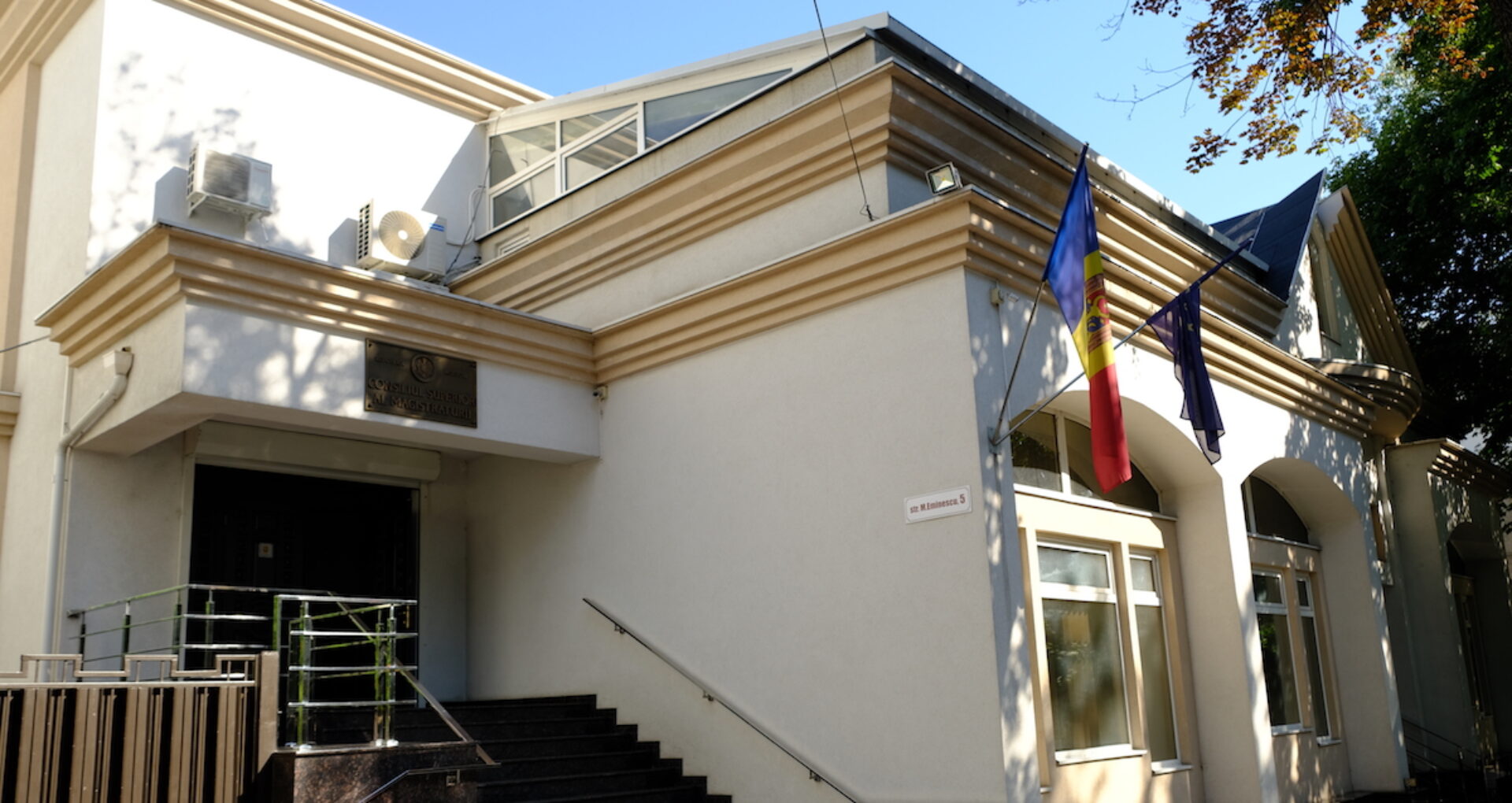 DOC/ CSM scoate la concurs 11 funcții de conducere din mai multe instanțe judecătorești din țară, inclusiv la CSJ, Curtea de Apel Chișinău și Judecătoria Chișinău