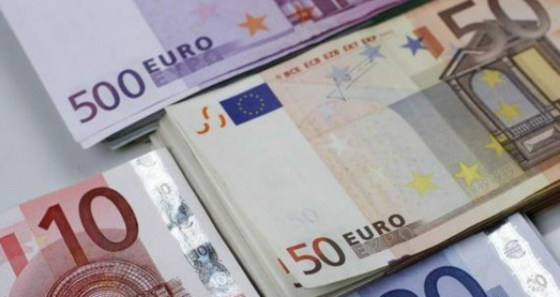 Opt bănci din R. Moldova vor intermedia către IMM-uri 70 milioane de euro din partea Băncii de Dezvoltare a Consiliului Europei