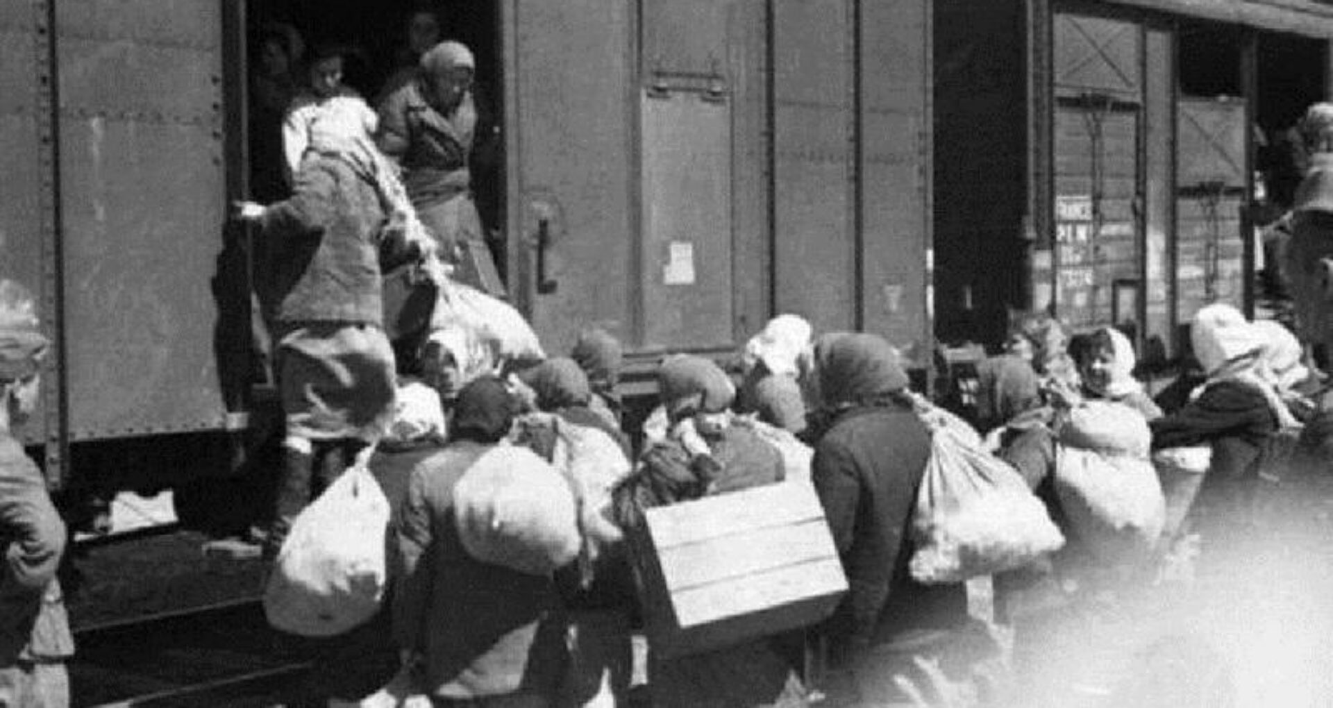 VIDEO/ Pe urmele deportărilor, după 71 de ani