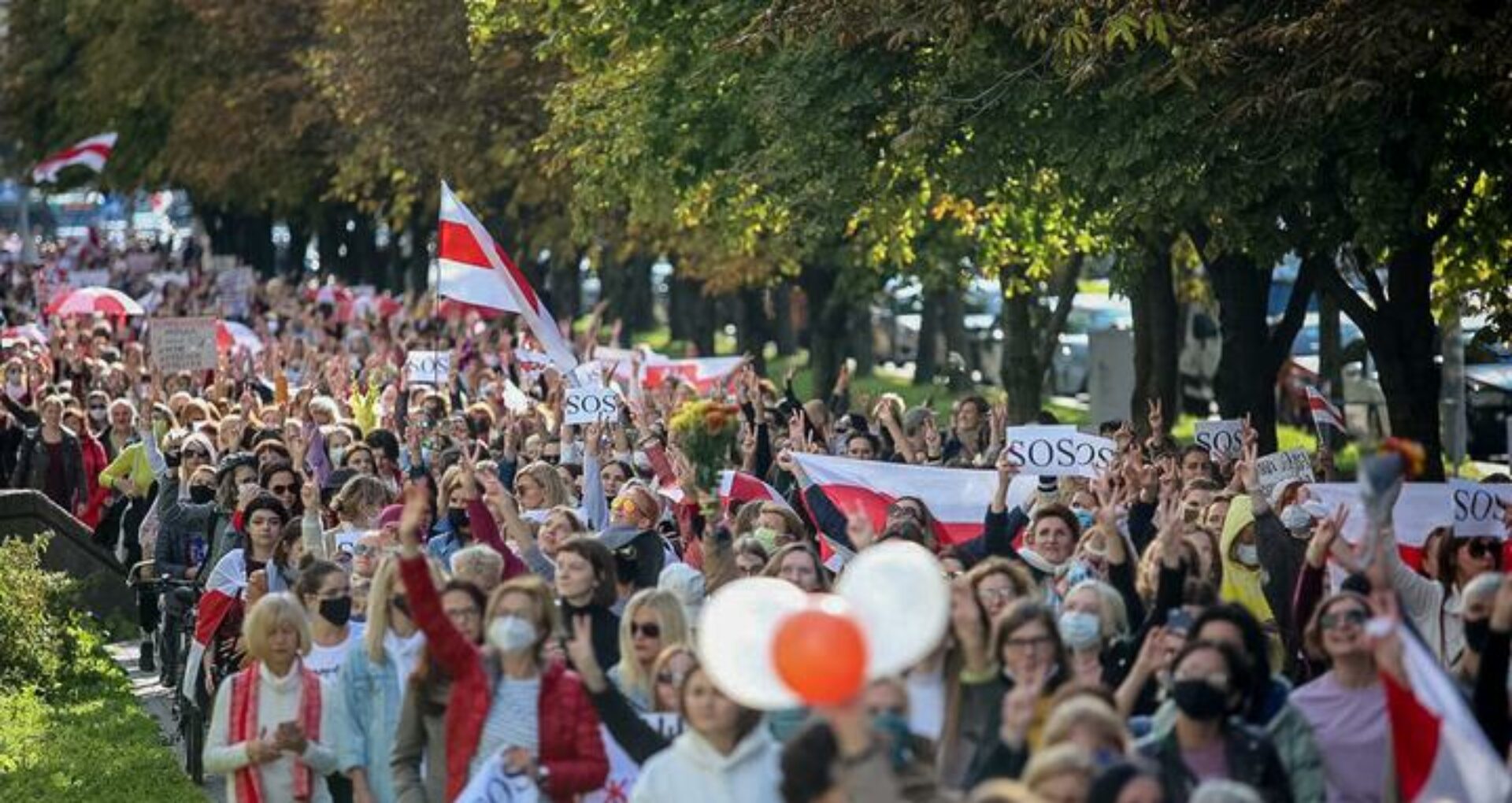 FOTO/Marșul Solidarității la Minsk. Peste 200 de persoane reținute, inclusiv activista Nina Baghinskaia