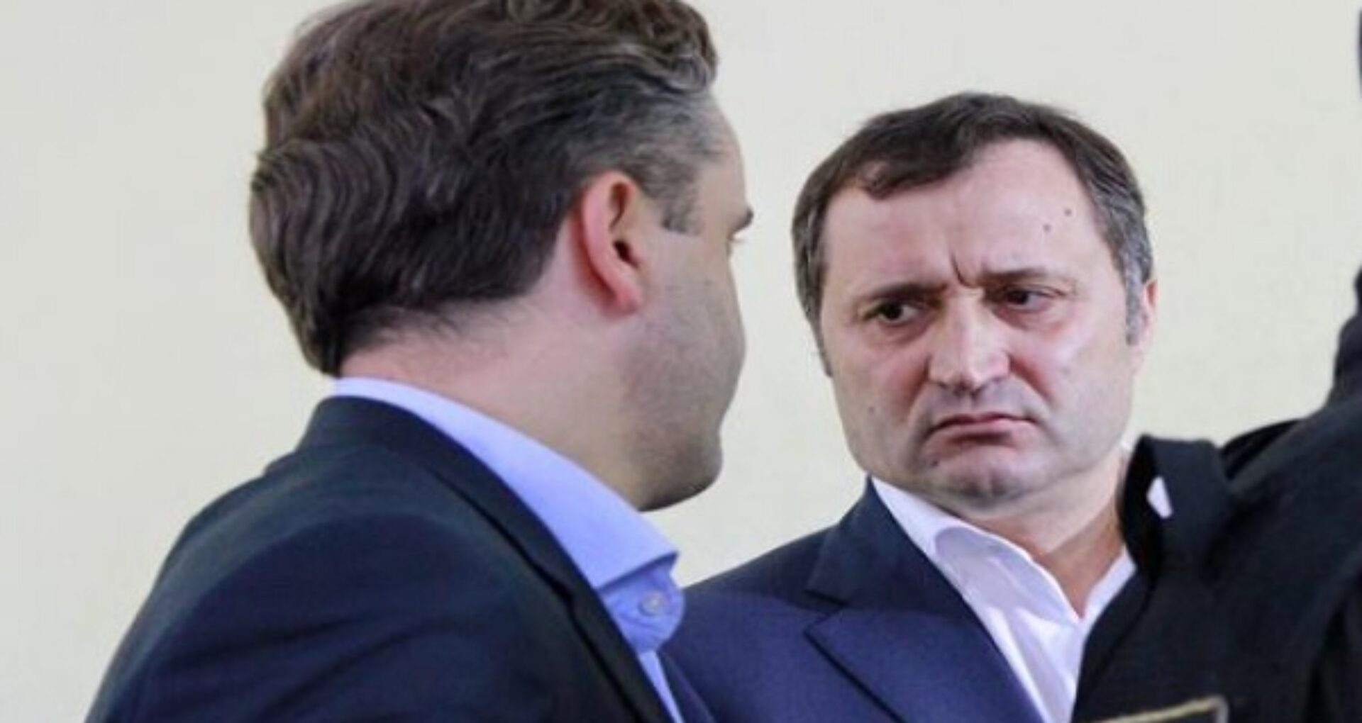 Juriști și avocați, indignați de declarațiile fostului avocat a lui Vlad Filat: „Uniunea Avocaților va reacționa?”