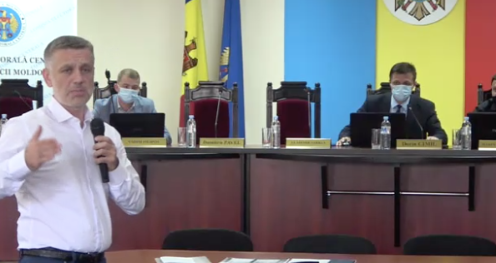 Prezidențiale: Un pretendent anunță că stopează procesul de colectare a semnăturilor și renunță la cursă