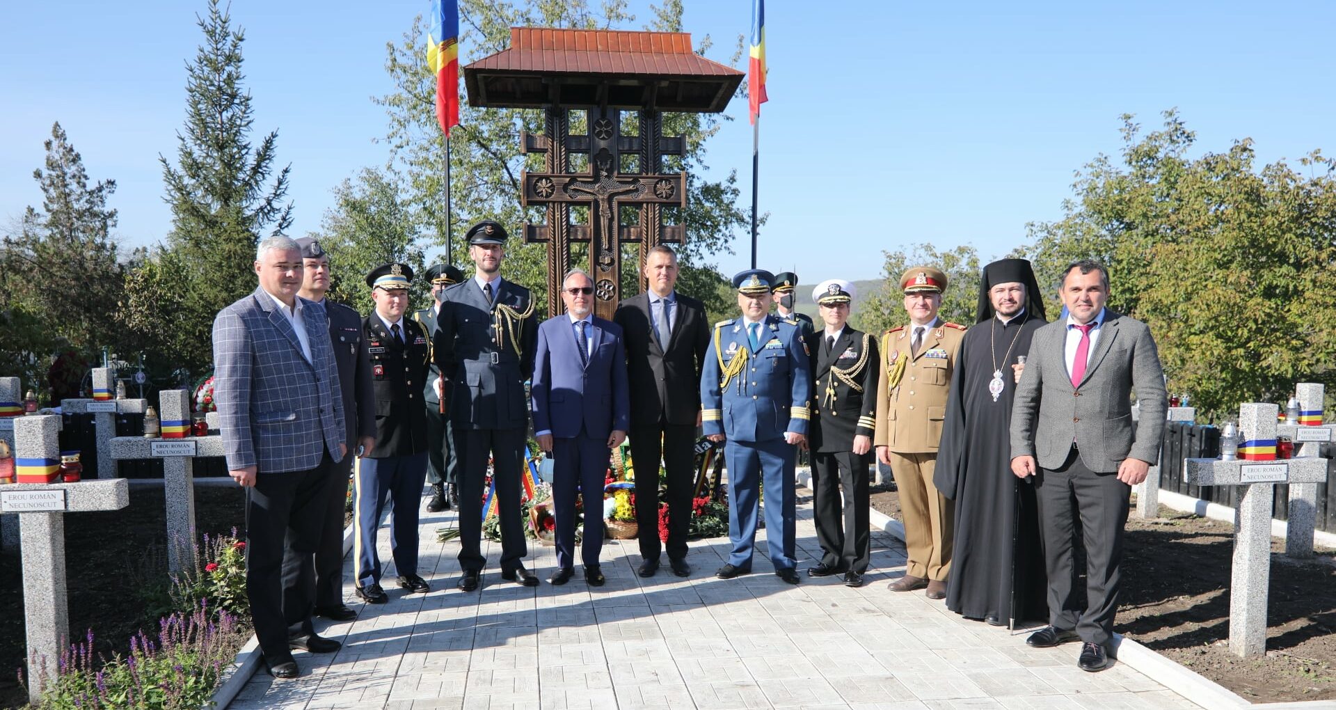 Ziua Armatei Române celebrată la cimitirul eroiolor militari români din Mana, Orhei