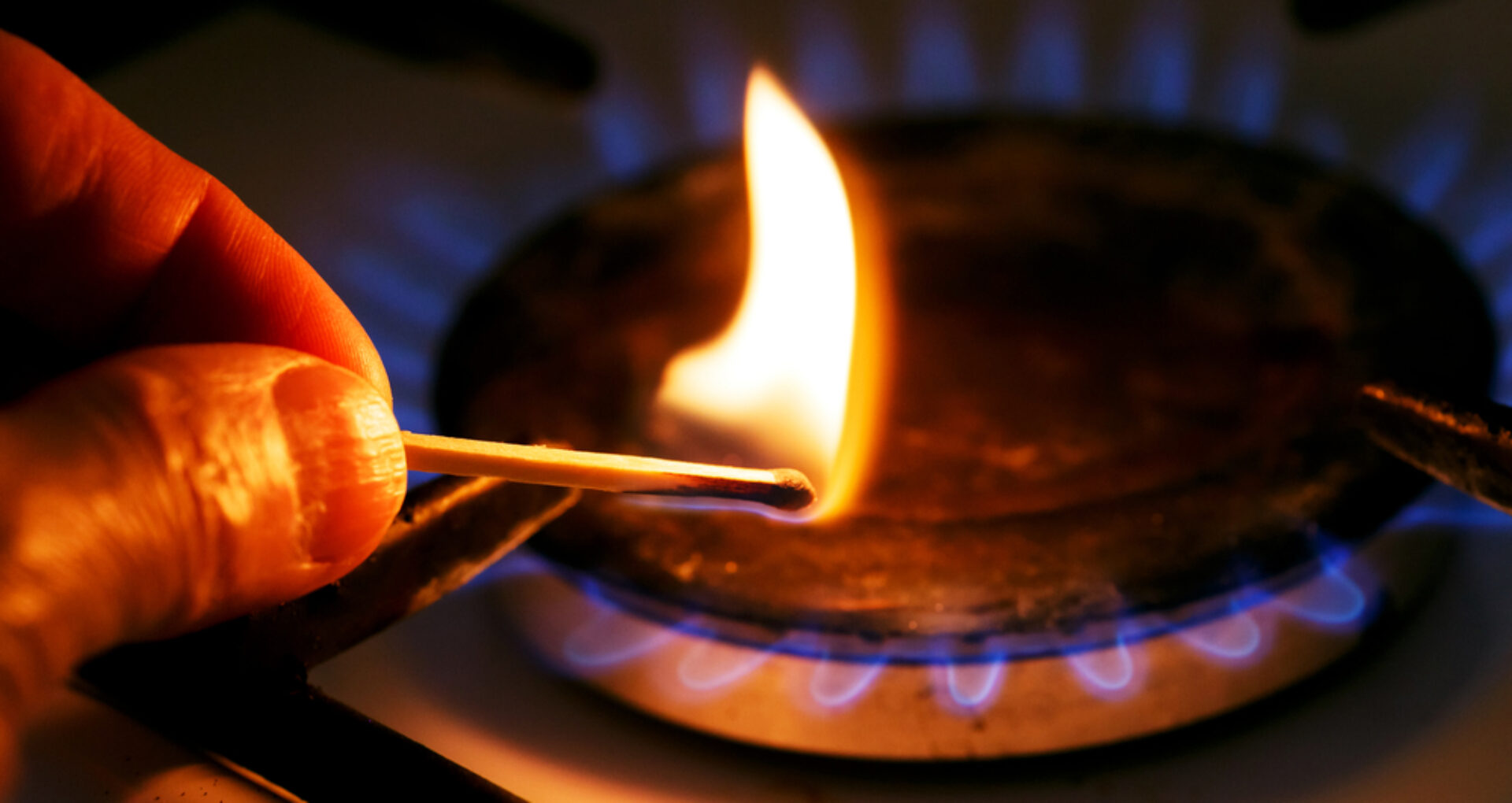 Datoria R. Moldova la gaz ar fi fost majorată artificial cu aproape 1 miliard de dolari prin acţiuni abuzive, comise de Gazprom în complicitate cu autorităţile centrale de la Chișinău