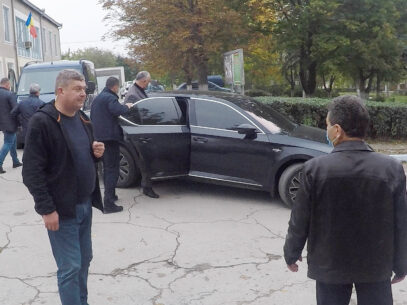 Igor Dodon a închiriat Skoda Superb din campania electorală de la firma consilierului municipal socialist Vasile Chirtoca. Cât a costat serviciul